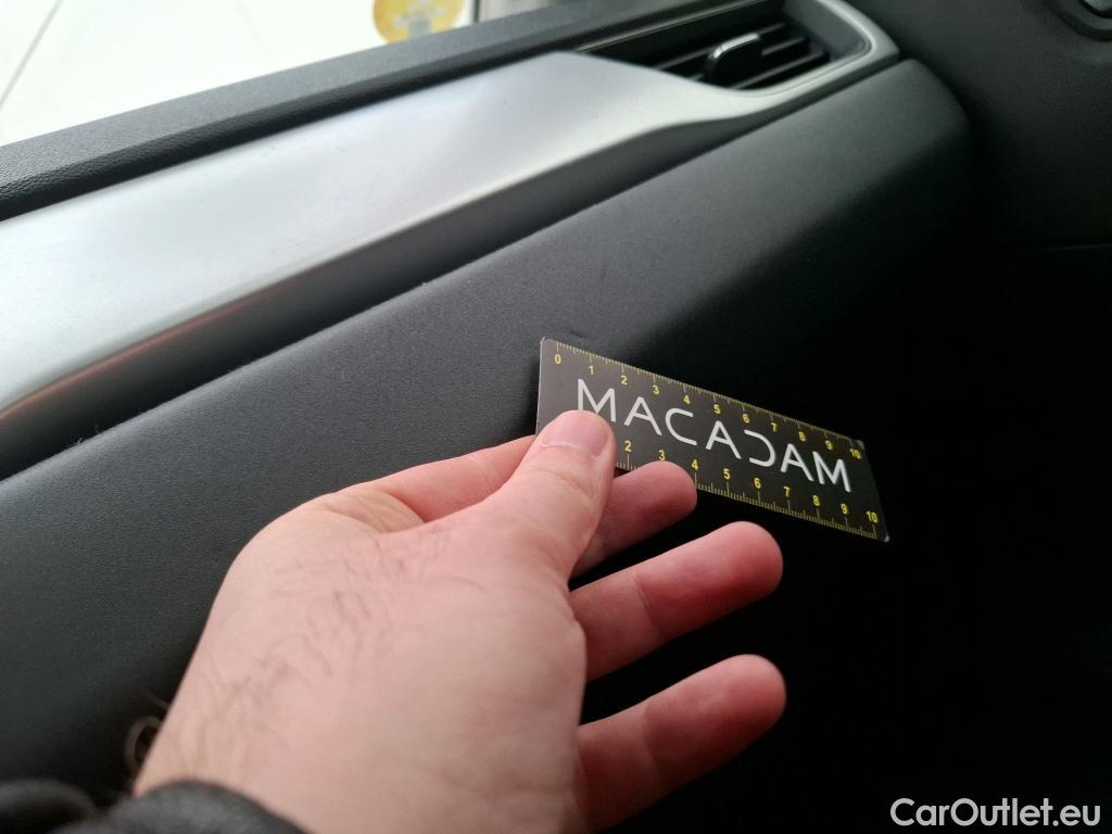  Renault  Captur  II Business 1.5 dCi 115CV BVA7 E6dT #37