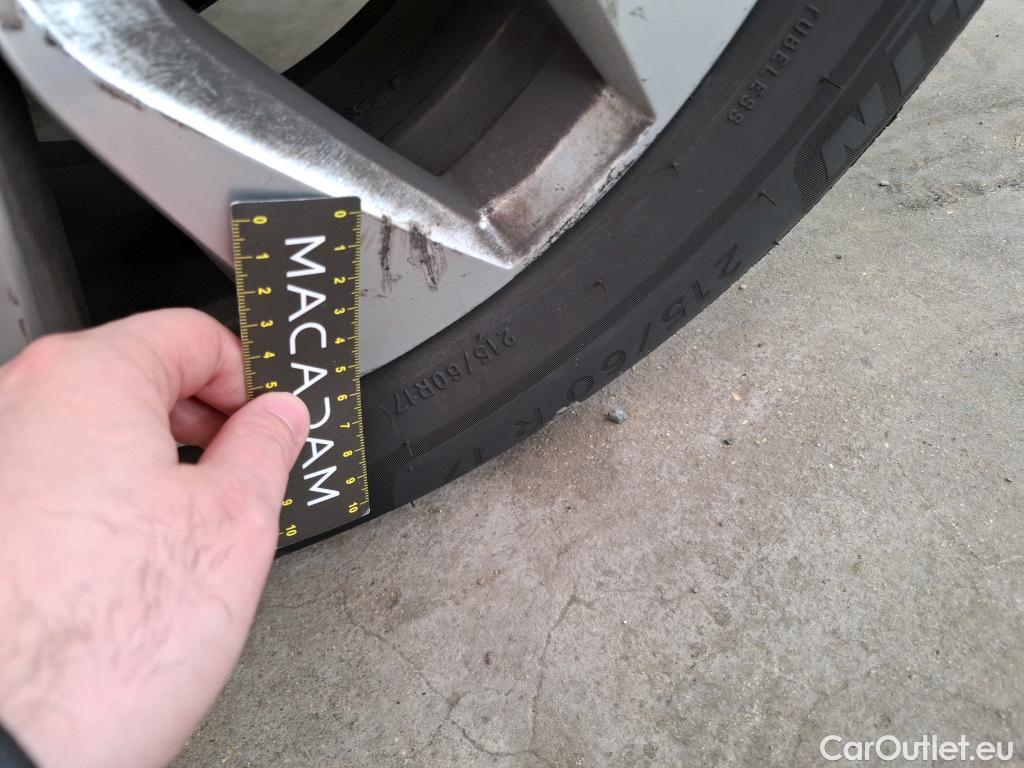  Renault  Captur  II Business 1.5 dCi 115CV BVA7 E6dT #32