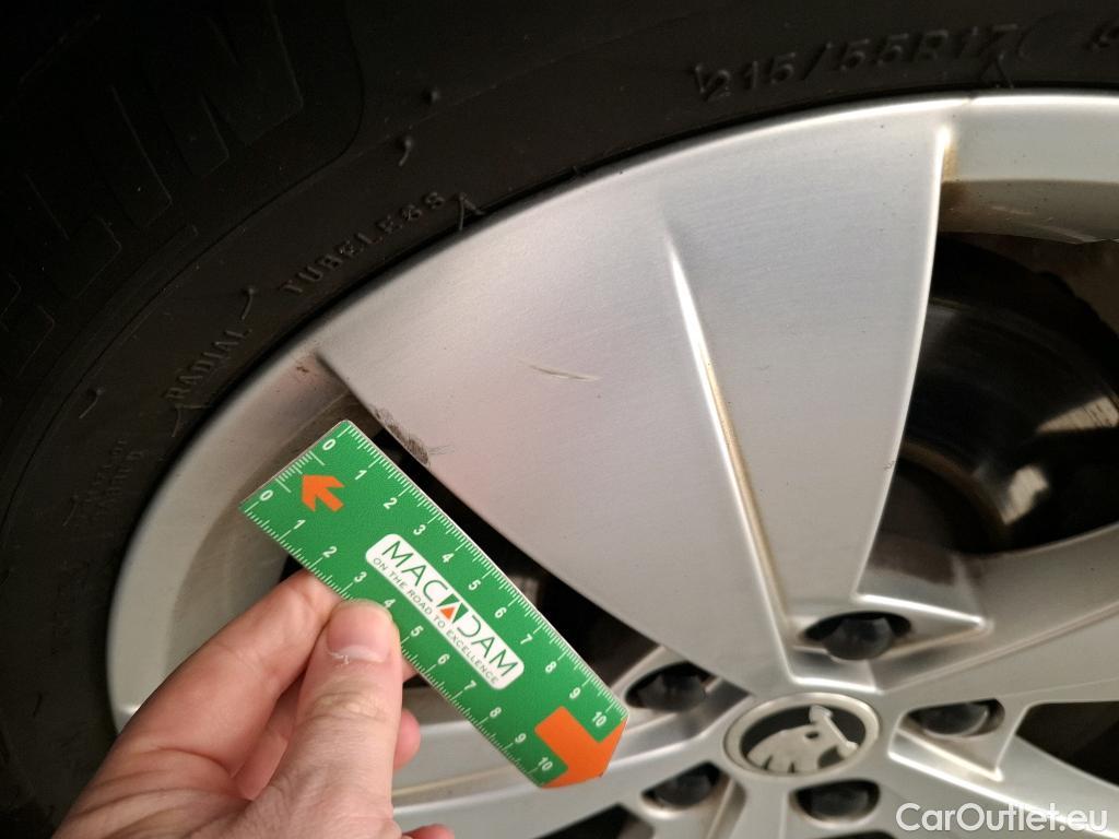  Skoda  Superb  Break Business 2.0 TDI 150CV BVA7 E6d #25