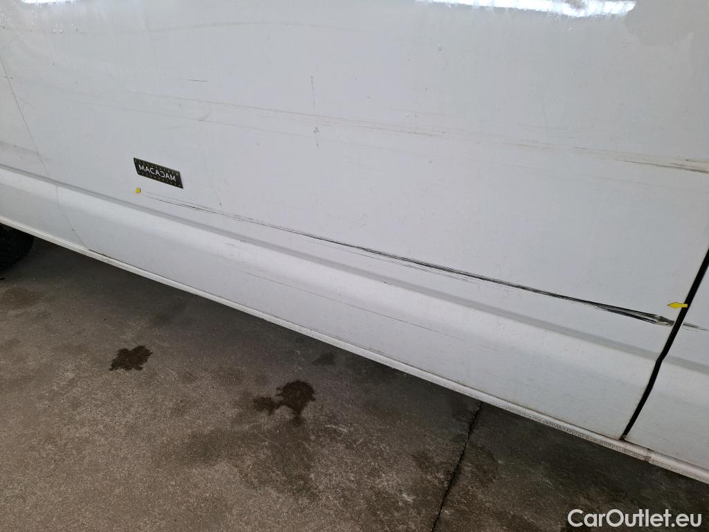  Volkswagen  Transporter VOLKSWAGEN  VU 4p Fourgon 2.0 TDi 110 L2H1 Busi Line Plu #23