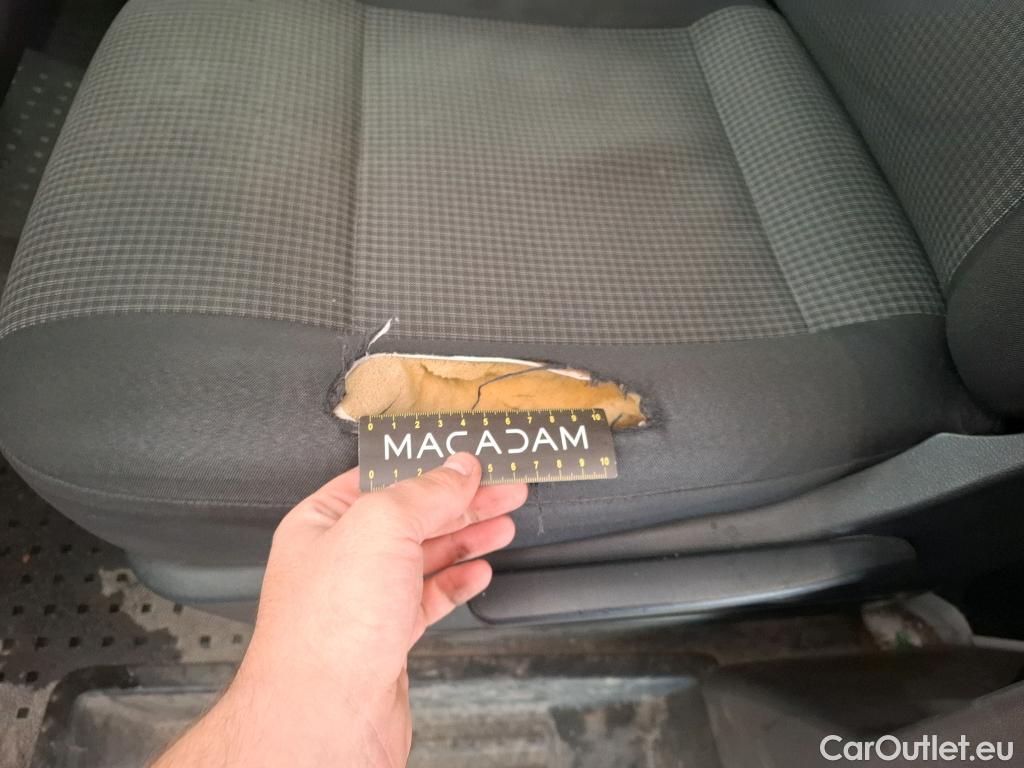  Volkswagen  Transporter VOLKSWAGEN  VU 4p Fourgon 2.0 TDi 110 L2H1 Busi Line Plu #48