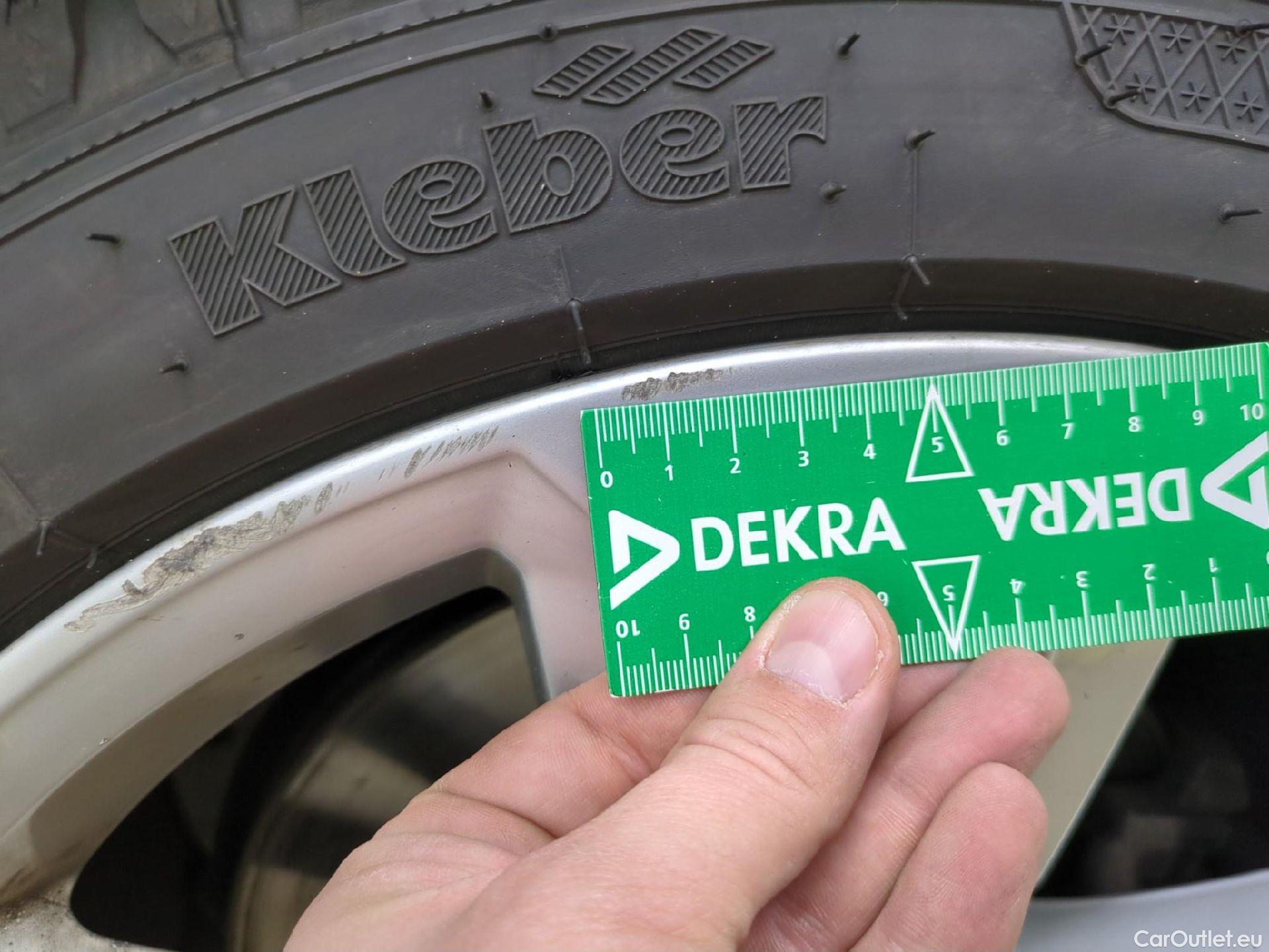  Audi  A3 AUDI  Sportback / 2020 / 5P / Berline 35 TFSI 150 MHEV S Tronic Business Line #6