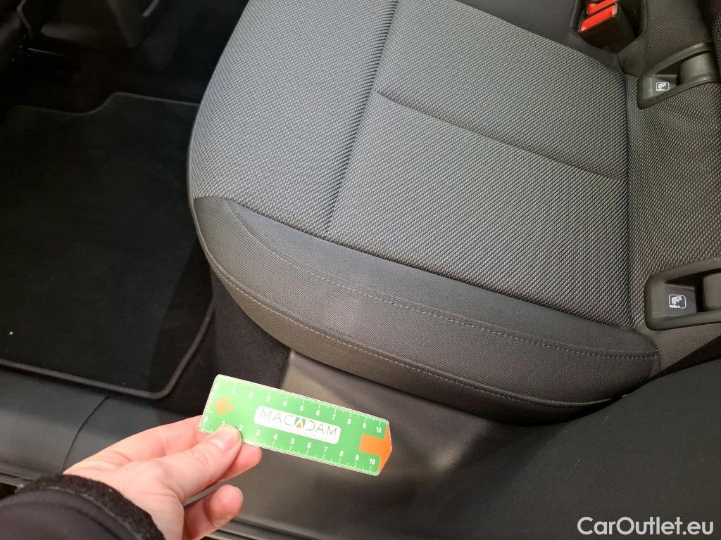  Audi  Q4 E-Tron  45 e-tron Executive quattro 82kWh BVA #9