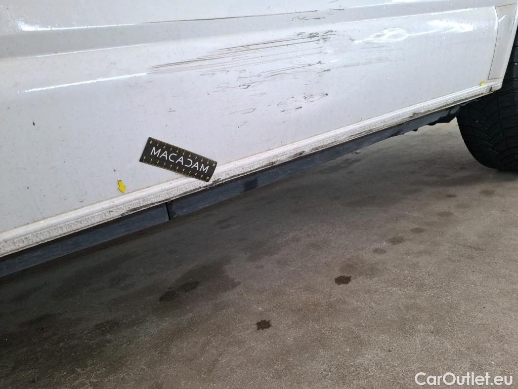  Volkswagen  Transporter VOLKSWAGEN  VU 4p Fourgon 2.0 TDi 110 L2H1 Busi Line Plu #51