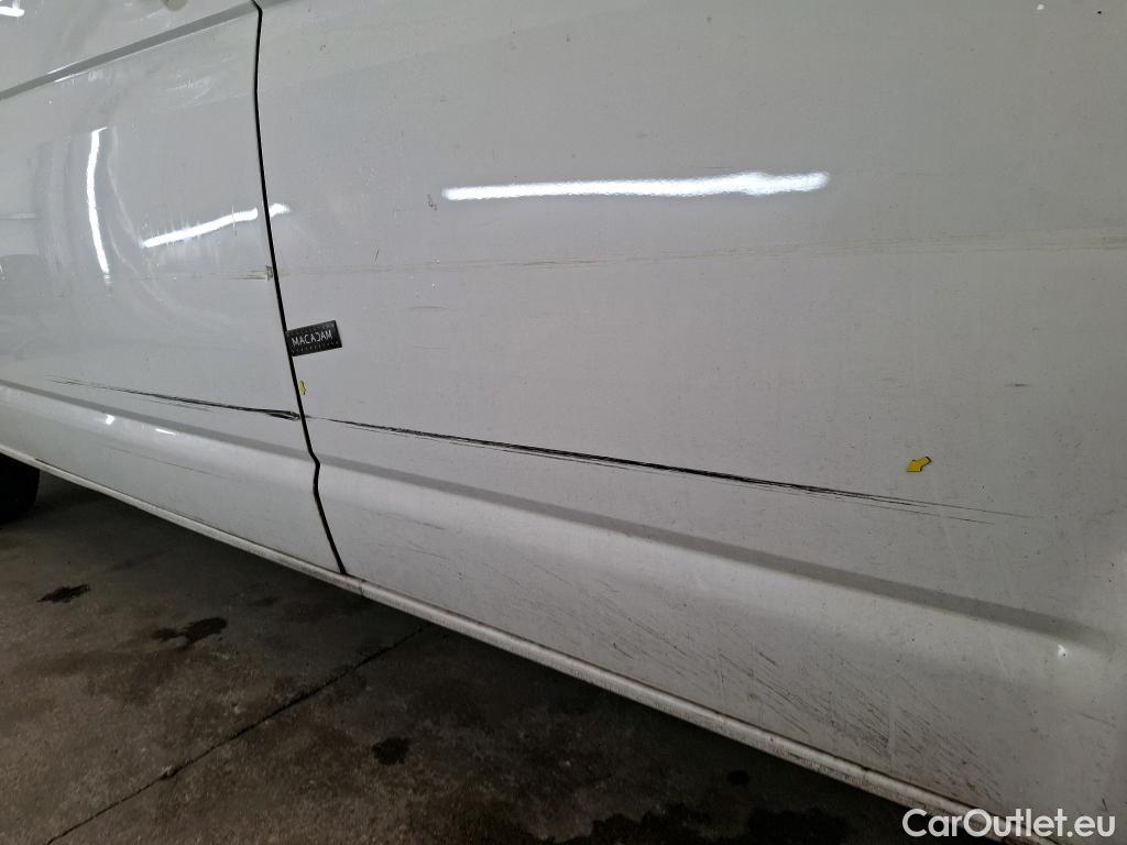  Volkswagen  Transporter VOLKSWAGEN  VU 4p Fourgon 2.0 TDi 110 L2H1 Busi Line Plu #29