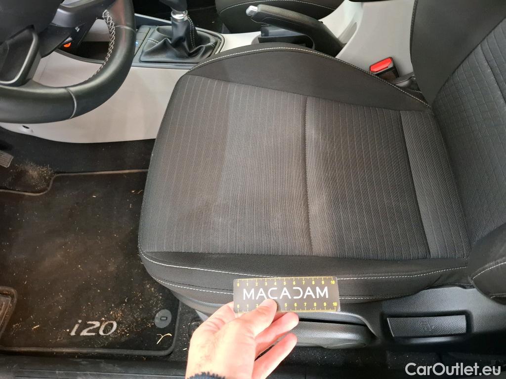  Hyundai  i20  Intuitive 1.2 85CV BVM5 E6d #7