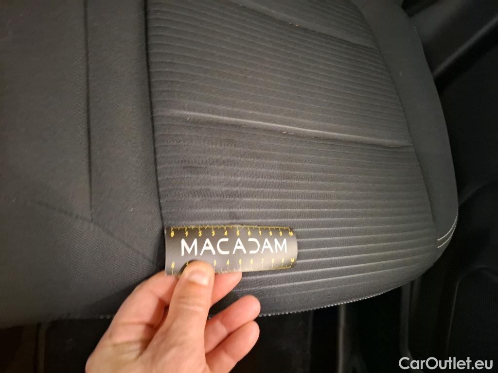  Ford  Kuga FORD  / 2019 / 5P / SUV 2.5 190 hybrid Flexifuel Pshift Titanium #9