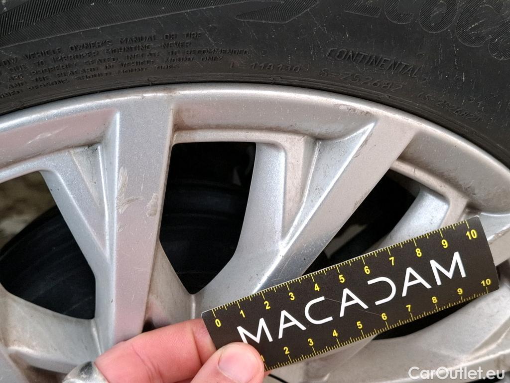  Fiat  500 FIAT  2015 3P Berline Hybrid 1.0 BSG 70 ch Dolcevita #8