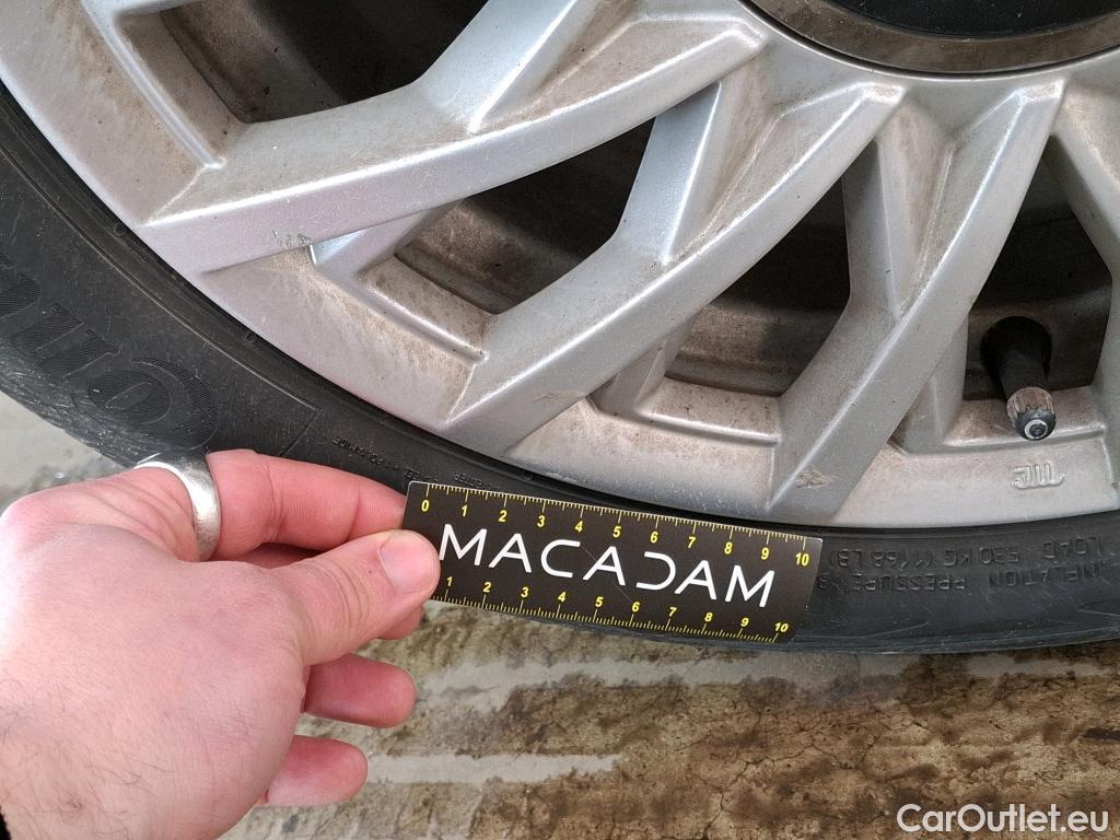  Fiat  500 FIAT  2015 3P Berline Hybrid 1.0 BSG 70 ch Dolcevita #11