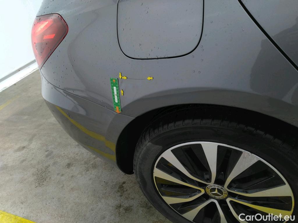 Mercedes  A-Klasse MERCEDES-BENZ Classe A Berline / 2018 / 4P / Berline A 250 e Business Line 8G-DCT #32