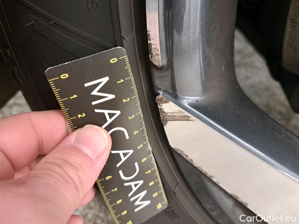  Hyundai  Tucson HYUNDAI  / 2020 / 5P / SUV 1.6 CRDI 136 DCT-7 HYBRID 48V EXECUTIVE #8