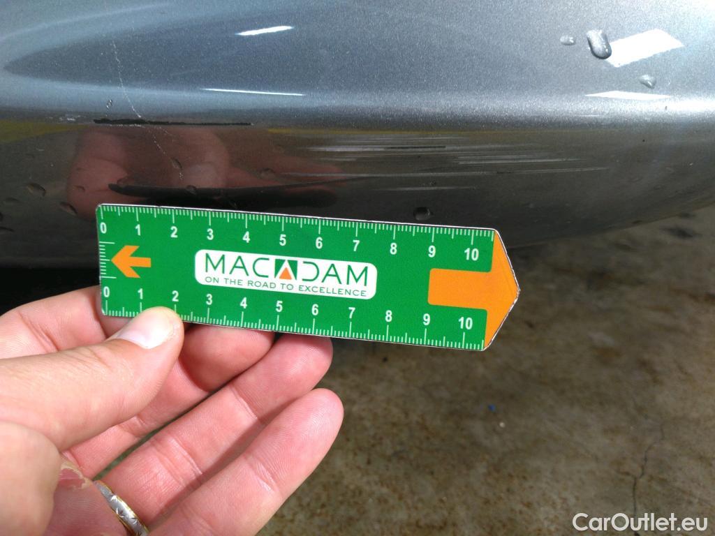  Mercedes  A-Klasse MERCEDES-BENZ Classe A Berline / 2018 / 4P / Berline A 250 e Business Line 8G-DCT #24