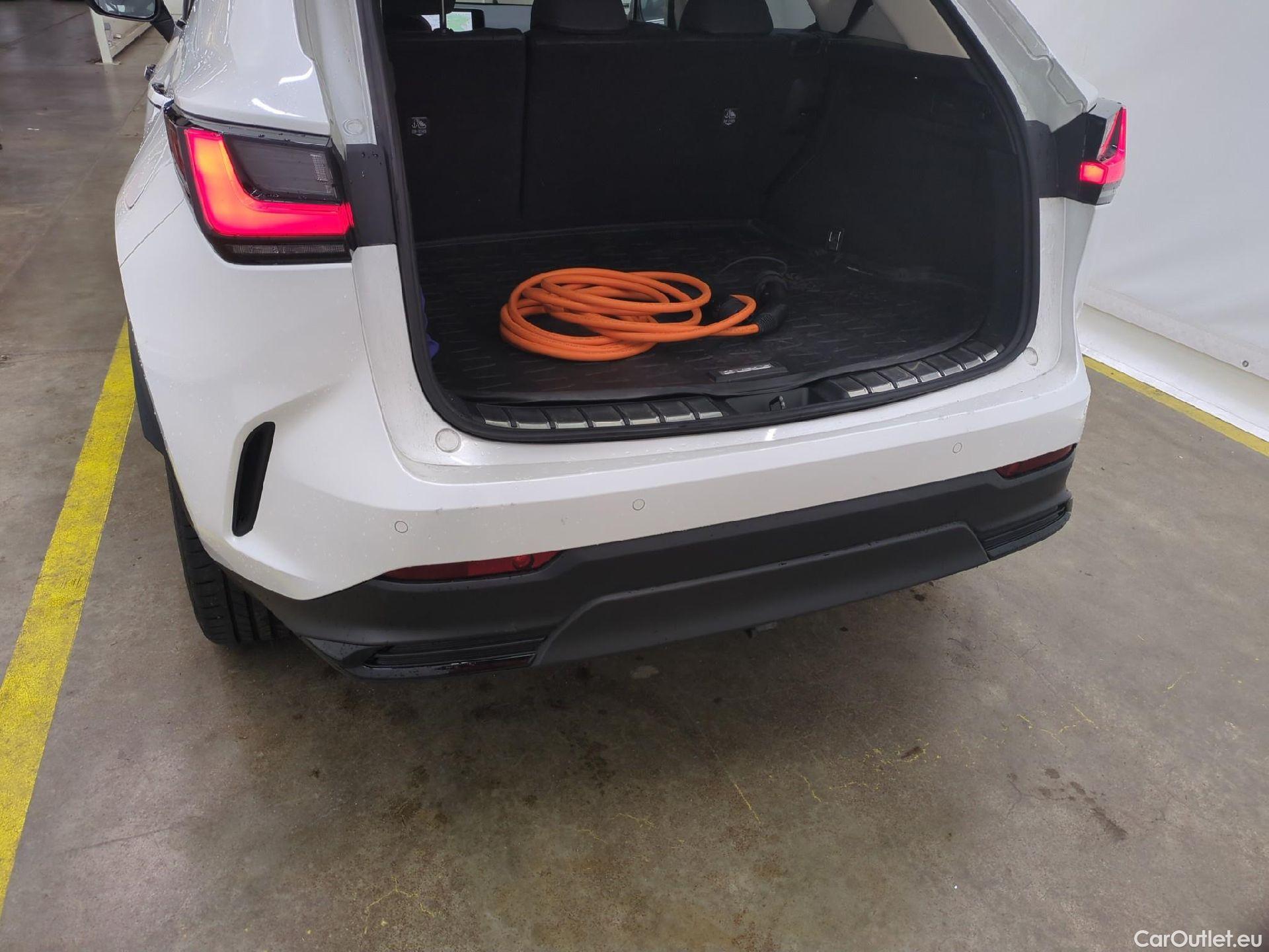  Lexus  NX LEXUS  / 2021 / 5P / SUV 450H+ 4WD Executive #12