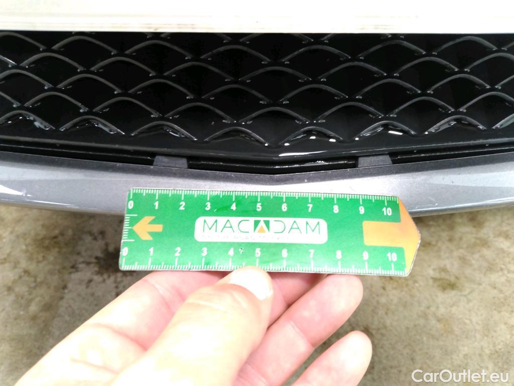  Mercedes  A-Klasse MERCEDES-BENZ Classe A Berline / 2018 / 4P / Berline A 250 e Business Line 8G-DCT #38