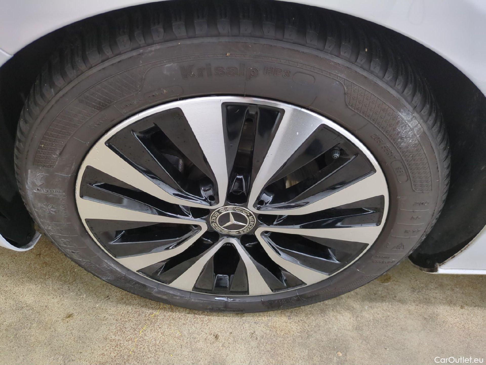  Mercedes  A-Klasse MERCEDES-BENZ Classe A Compact / 2018 / 5P / Berline A 180 Business Line 7G-DCT #4