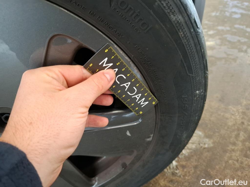  Mini  Mini   / 2021 / 3P / Berline Cooper SE Finition Essential 184 ch BVA #24