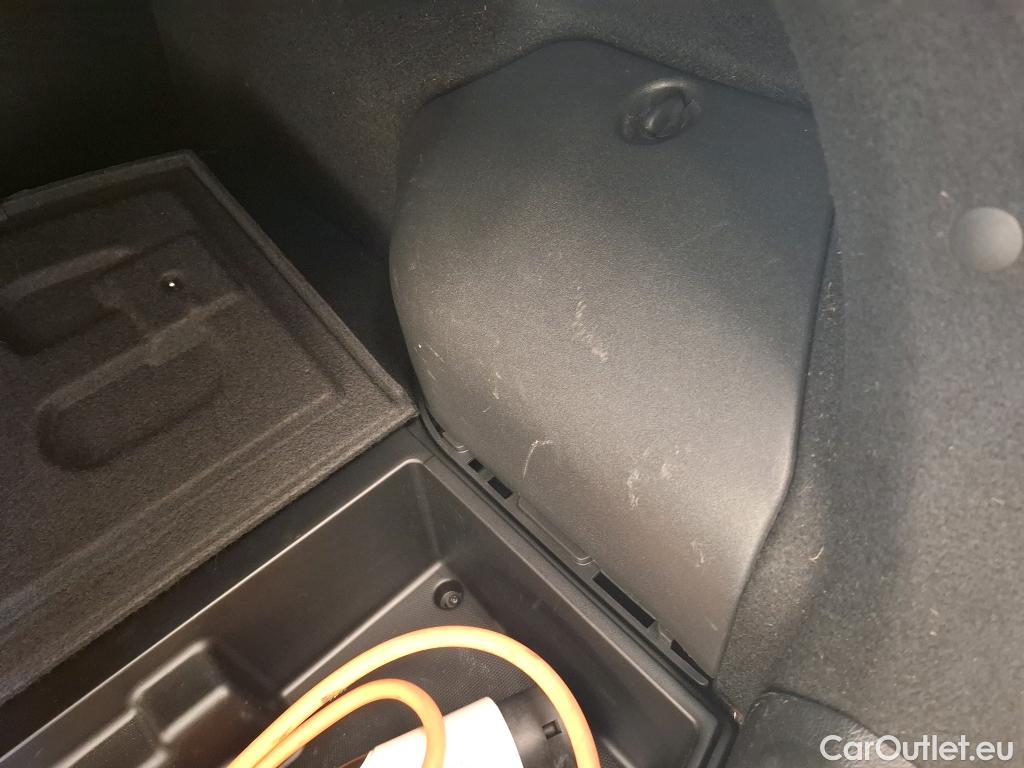  KIA  XCeed KIA  / 2019 / 5P / Crossover 1.6 GDI ISG ISG PHEV DESIGN DCT6 #7