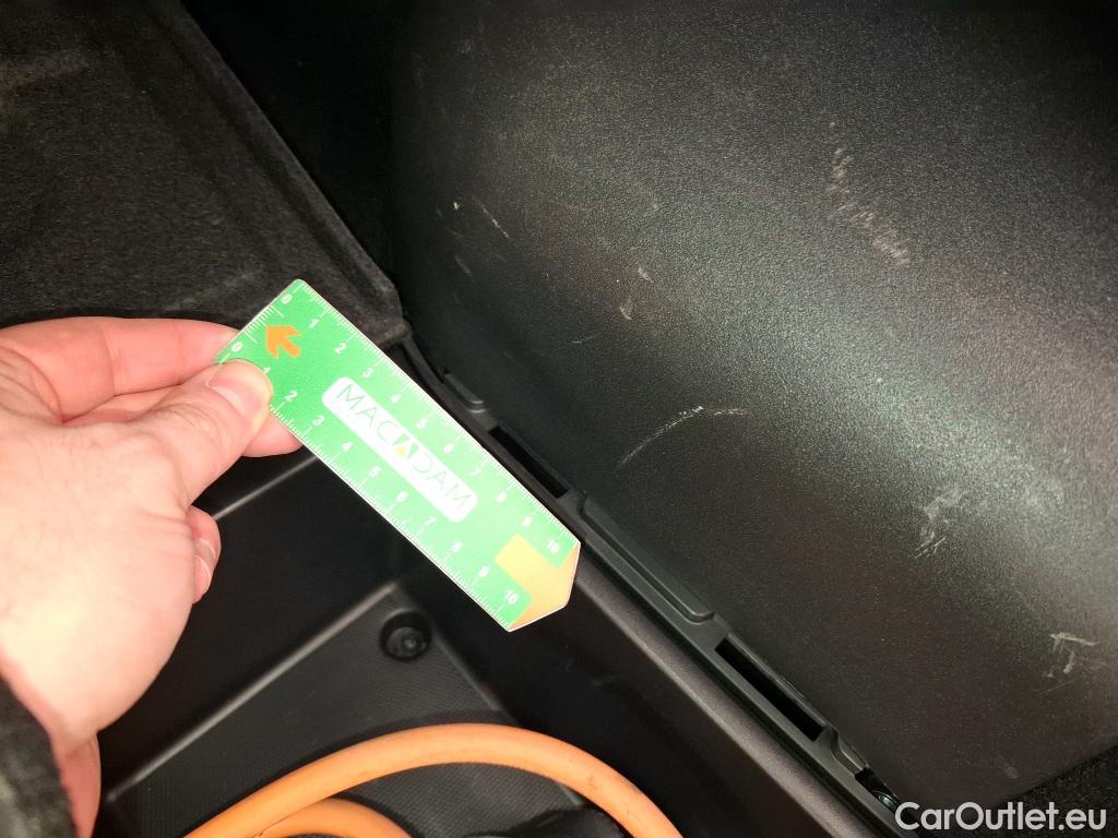  KIA  XCeed KIA  / 2019 / 5P / Crossover 1.6 GDI ISG ISG PHEV DESIGN DCT6 #10