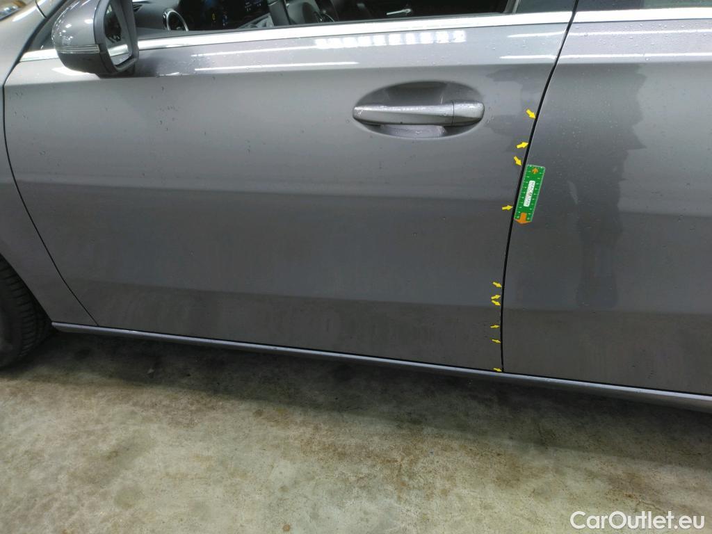  Mercedes  A-Klasse MERCEDES-BENZ Classe A Berline / 2018 / 4P / Berline A 250 e Business Line 8G-DCT #15