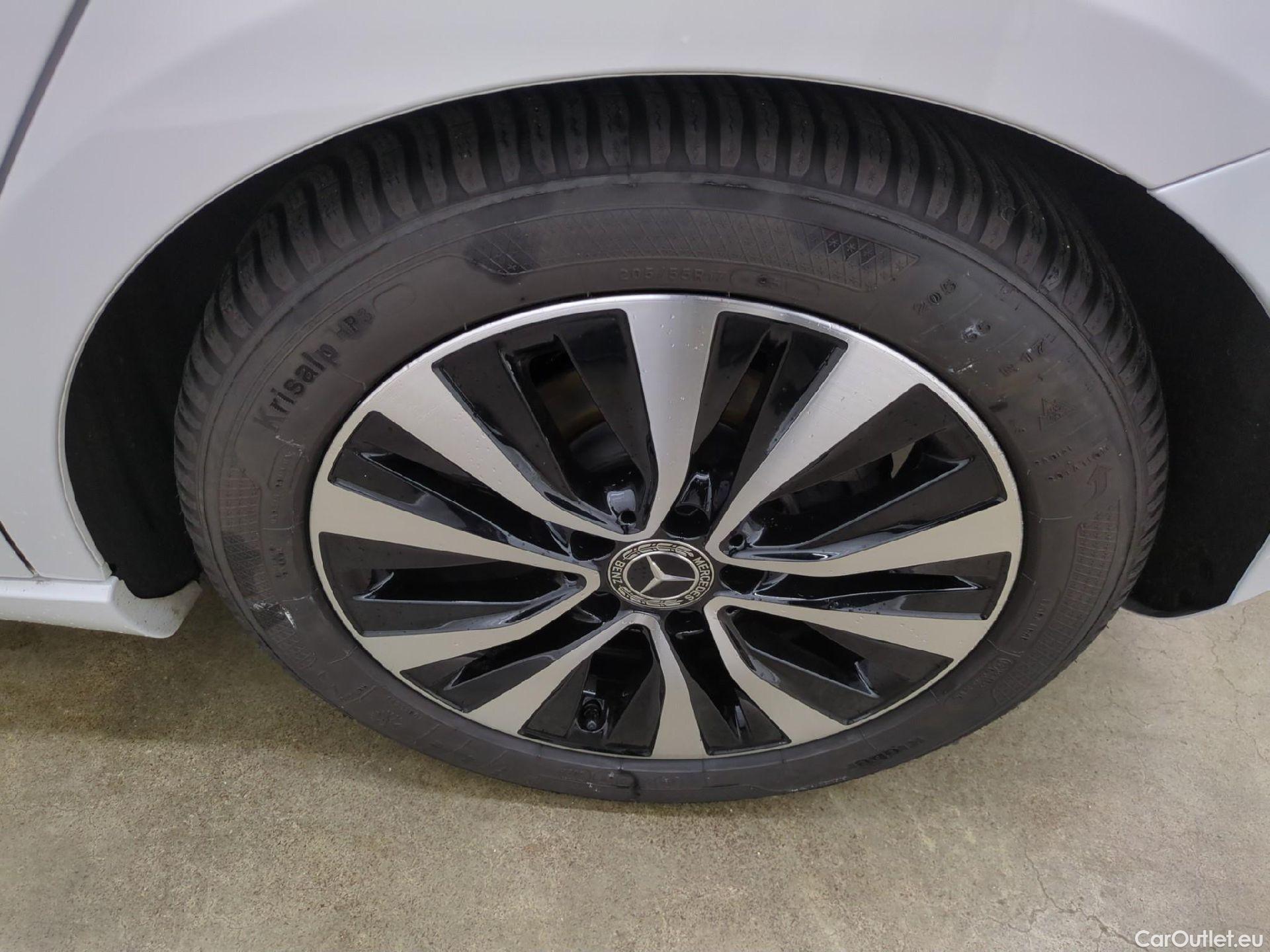  Mercedes  A-Klasse MERCEDES-BENZ Classe A Compact / 2018 / 5P / Berline A 180 Business Line 7G-DCT #5