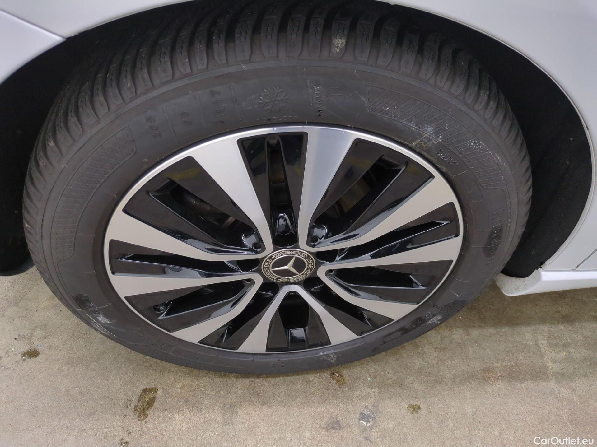  Mercedes  A-Klasse MERCEDES-BENZ Classe A Compact / 2018 / 5P / Berline A 180 Business Line 7G-DCT #6