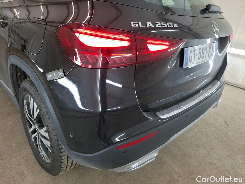  Mercedes  GLA MERCEDES-BENZ  / 2023 / 5P / SUV  250 e Business Line DCT #3