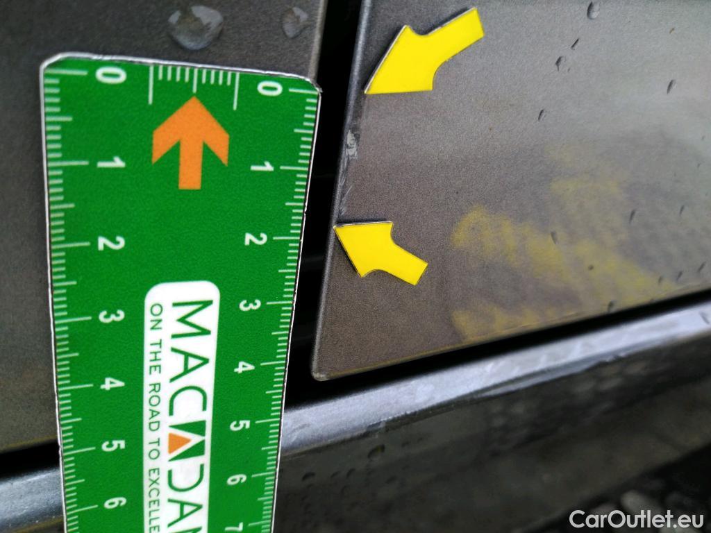  Mercedes  A-Klasse MERCEDES-BENZ Classe A Berline / 2018 / 4P / Berline A 250 e Business Line 8G-DCT #8