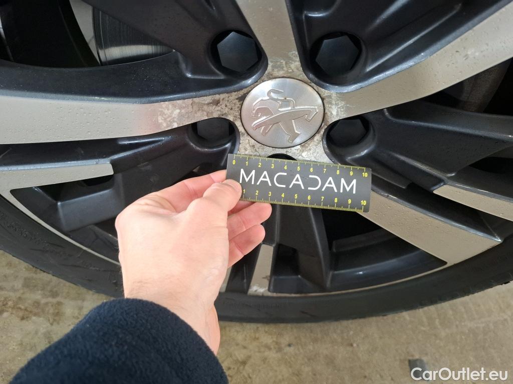  Peugeot  3008  Allure Business 1.5 HDi 130CV BVA8 E6d #40