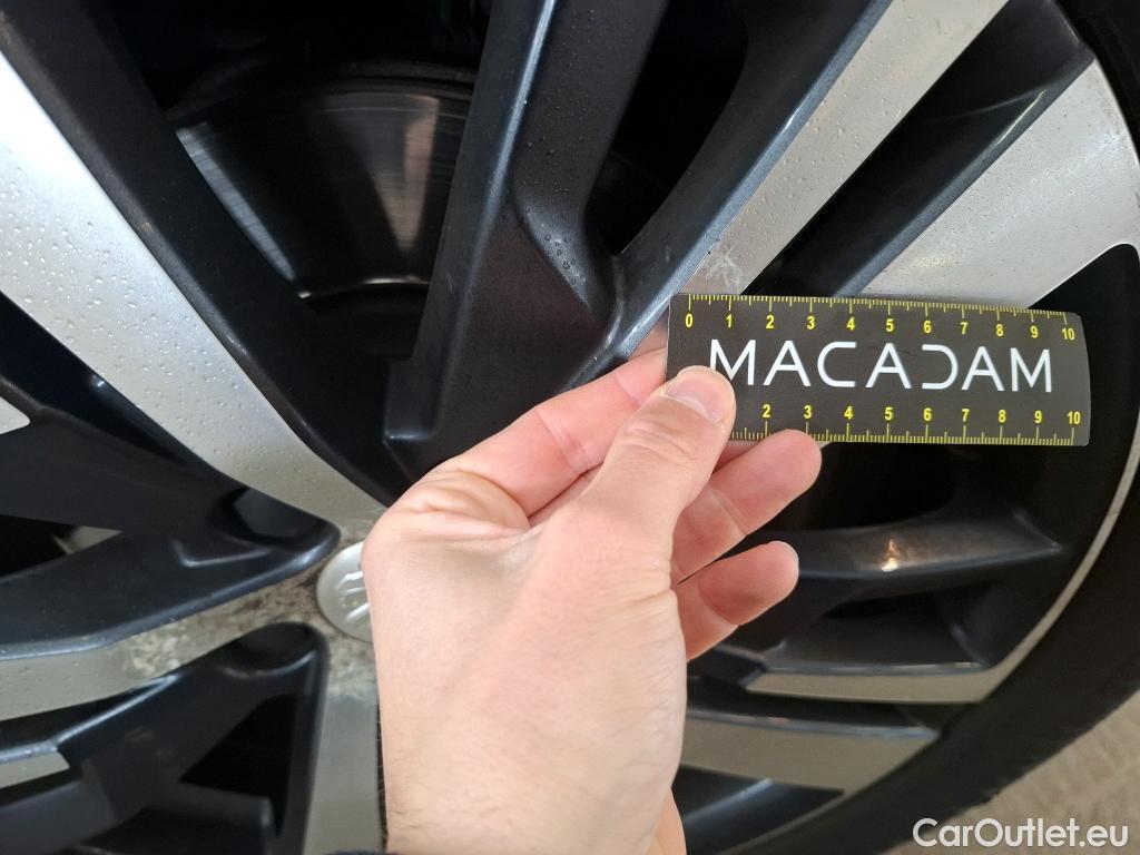  Peugeot  3008  Allure Business 1.5 HDi 130CV BVA8 E6d #38