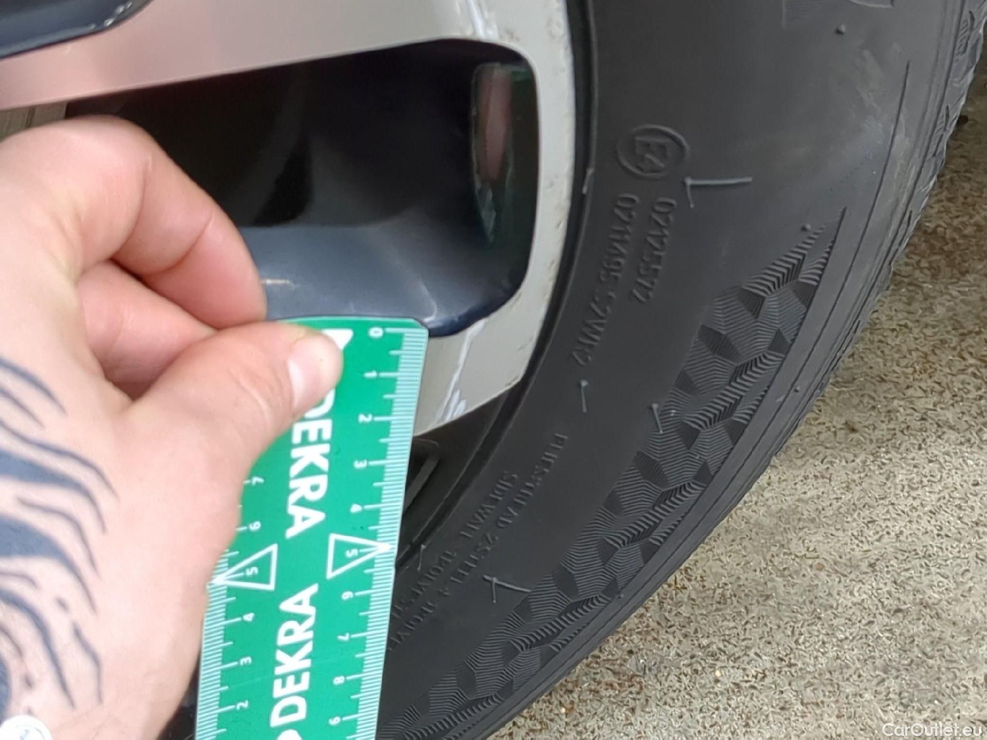  Opel  Crossland  X Business Elegance 1.2 Turbo 130CV BVA6 E6d #13