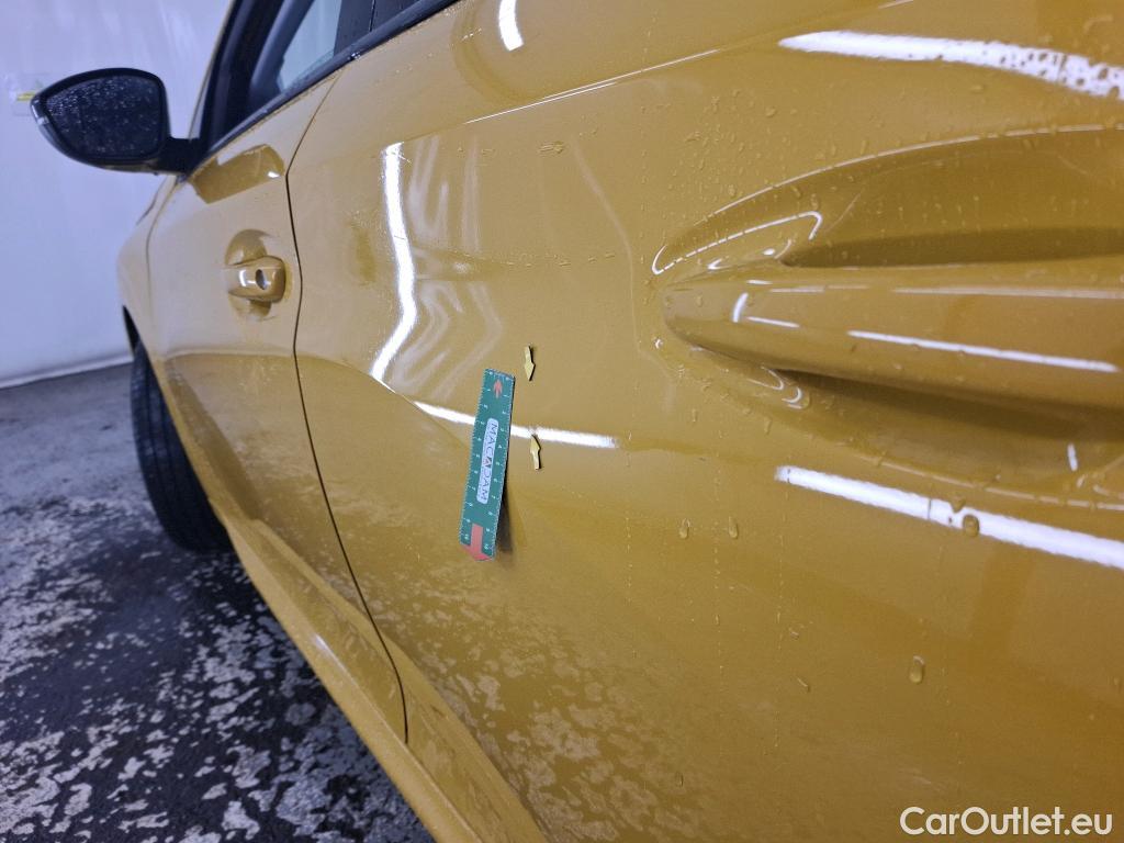  Peugeot  208  Allure Pack 1.2 PureTech 100CV BVM6 E6d #1