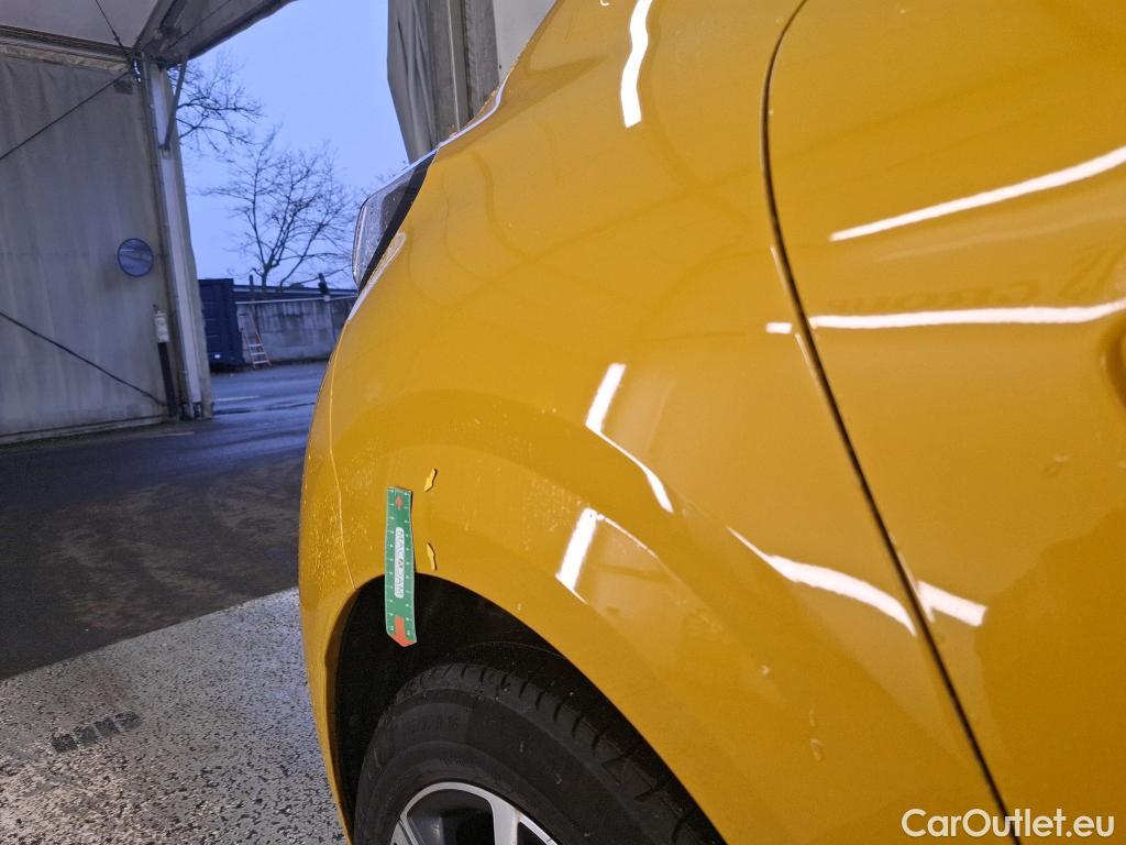  Peugeot  208  Allure Pack 1.2 PureTech 100CV BVM6 E6d #4