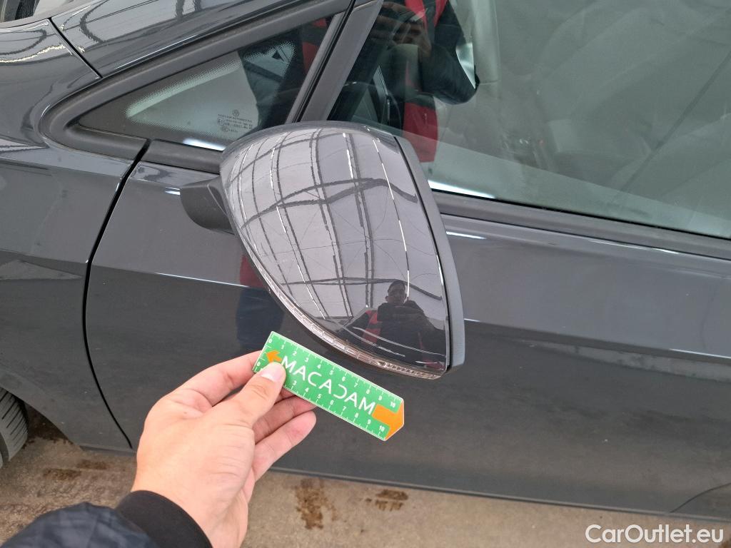  Volkswagen  Golf  VOLKSWAGEN / 2020 / 5P / Berline 1.0 eTSI OPF 110 DSG7 Life Business #30