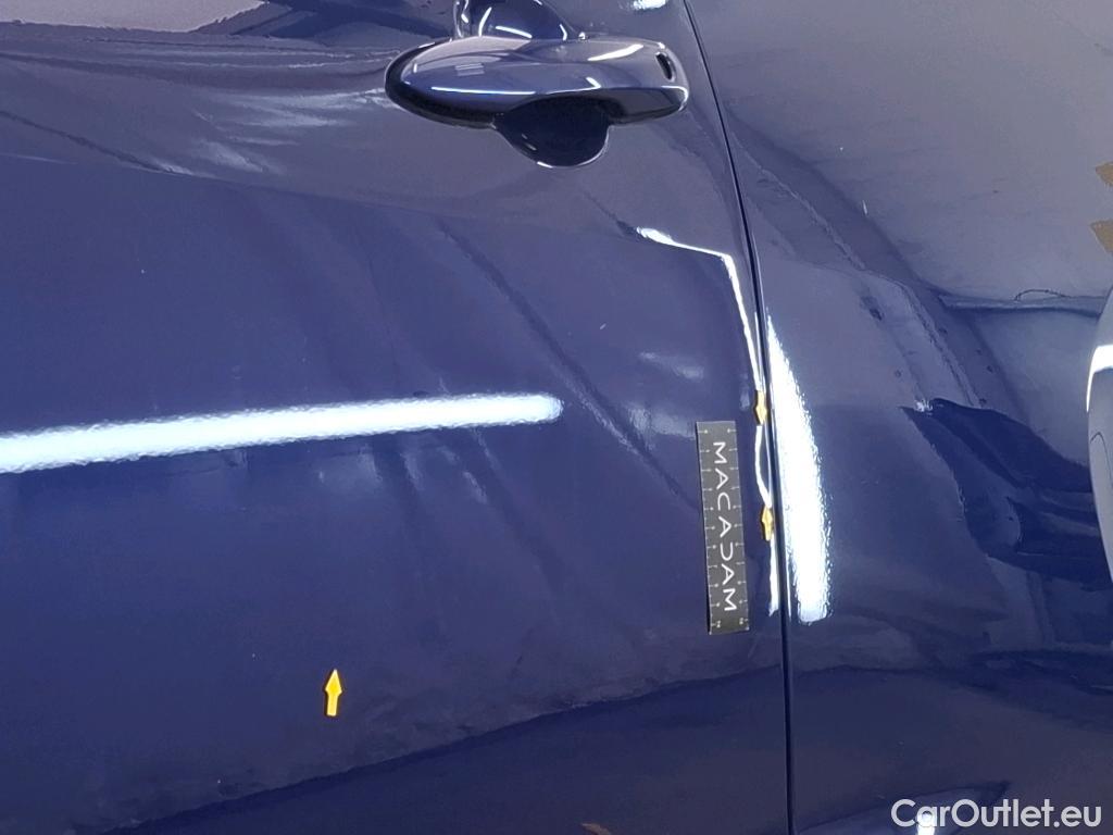  Toyota  Yaris TOYOTA  Hybride / 2019 / 5P / Berline Hybride 116h Dynamic Business Stage Acad #29