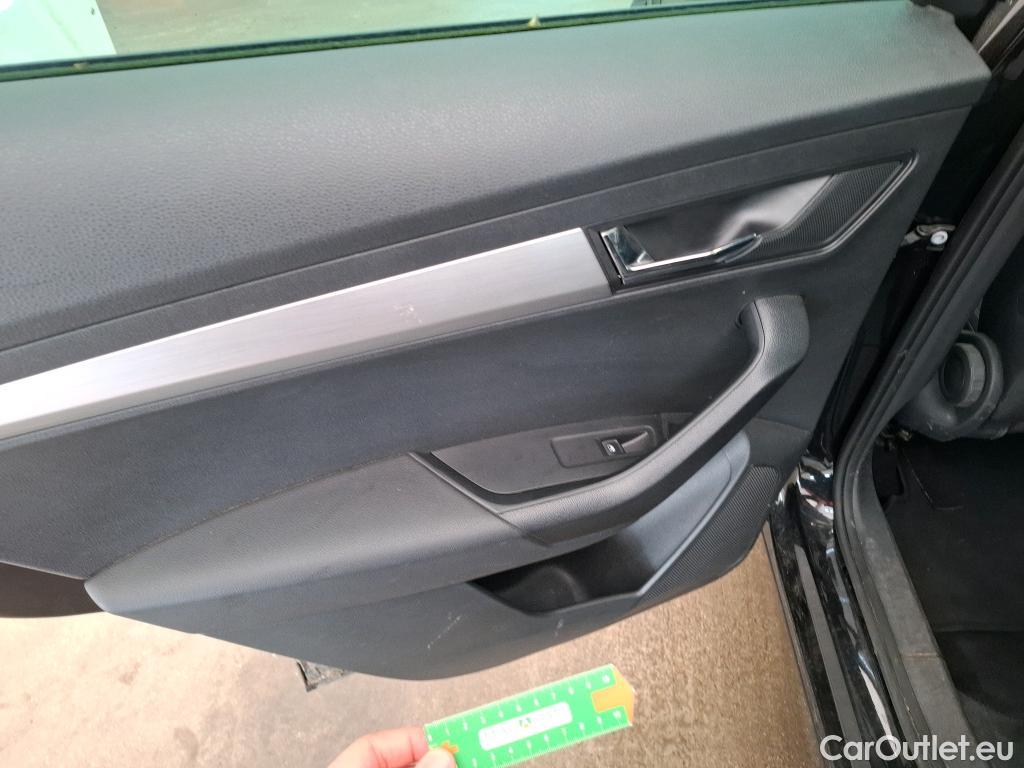  Skoda  Karoq  Business 2.0 TDI 115CV BVA7 E6d #9