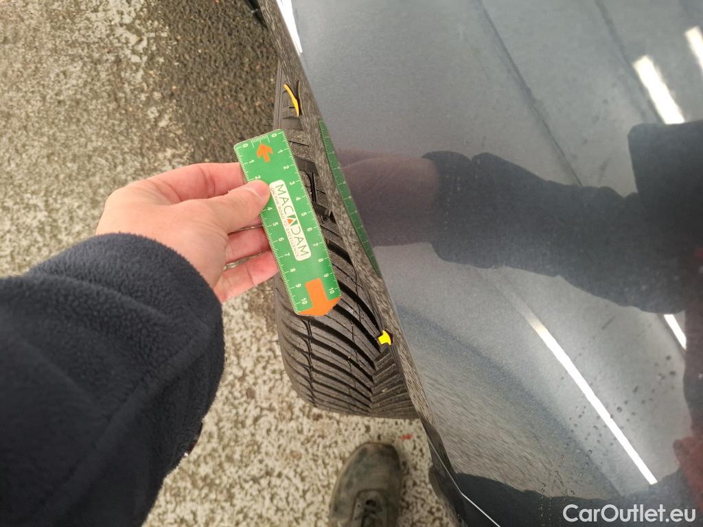  Renault  Megane RENAULT Mégane Berline 5p Berline Intens TCe 140 EDC FAP #3