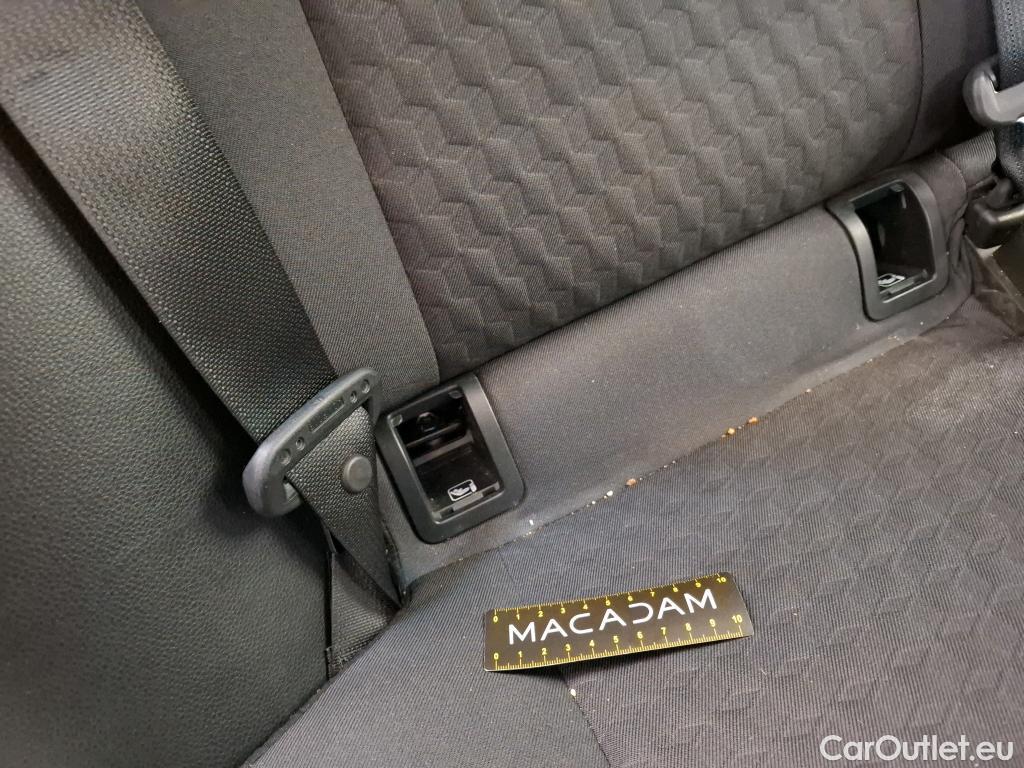  Toyota  Yaris TOYOTA  Hybride / 2019 / 5P / Berline Hybride 116h Dynamic Business Beyond Zer #24