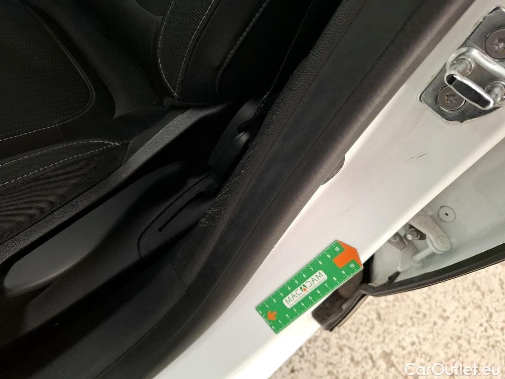  Renault  Megane  IV Estate Business 1.5 dCi 115CV BVA7 E6d / VO RECONDITIONNE - PHOTOS AVANT RECONDITIONNEMENT #3