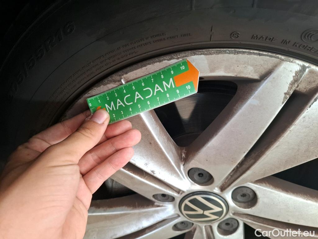  Volkswagen  Golf  VOLKSWAGEN / 2020 / 5P / Berline 1.0 eTSI OPF 110 DSG7 Life Business #4