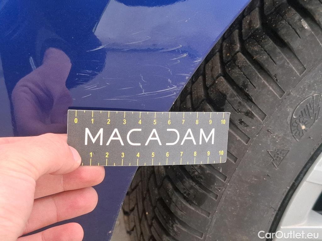  Toyota  Yaris TOYOTA  Hybride / 2019 / 5P / Berline Hybride 116h Dynamic Business Stage Acad #21