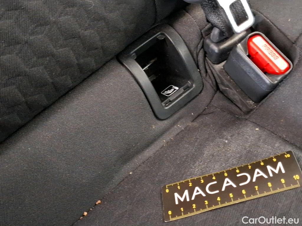  Toyota  Yaris TOYOTA  Hybride / 2019 / 5P / Berline Hybride 116h Dynamic Business Beyond Zer #22