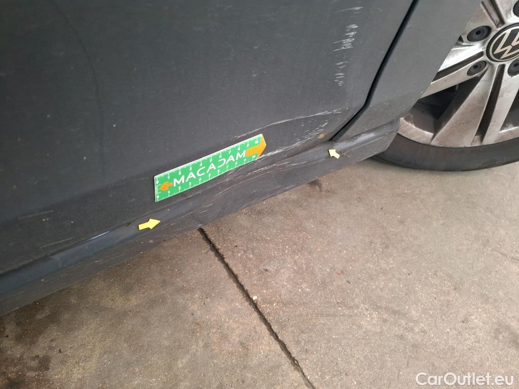  Volkswagen  Golf  VOLKSWAGEN / 2020 / 5P / Berline 1.0 eTSI OPF 110 DSG7 Life Business #15