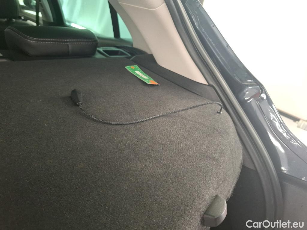  Renault  Megane RENAULT Mégane Berline 5p Berline Intens TCe 140 EDC FAP #28