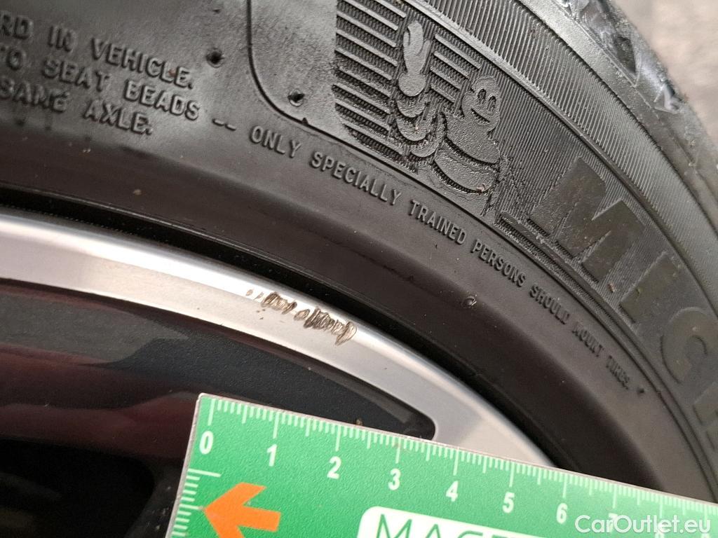  Bmw  Serie 1 BMW Série 1 / 2019 / 5P / Berline 116d DKG7 Business Design #14