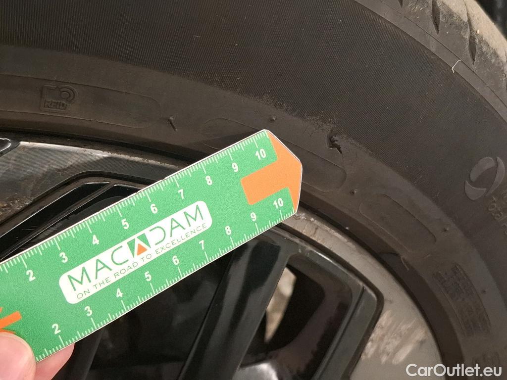  Citroen  C4  Berline Shine Pack 1.2 PureTech 130CV BVA8 E6d #8