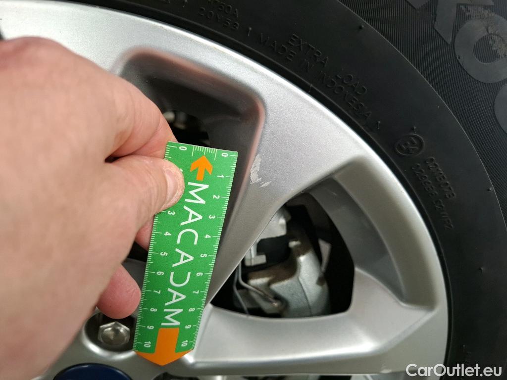  Ford  Kuga FORD  / 2019 / 5P / SUV 2.5 190 hybrid Flexifuel Pshift Titanium #5