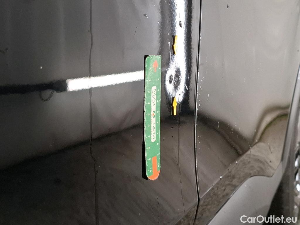  Citroen  C4 CITROEN  X / 2022 / 4P / Berline PureTech 130 S&S EAT8 Feel Pack #19