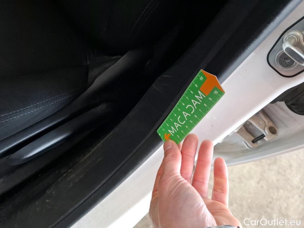  Peugeot  208  Affaire Premium Pack 1.5 HDi 100CV BVM5 E6dT #9