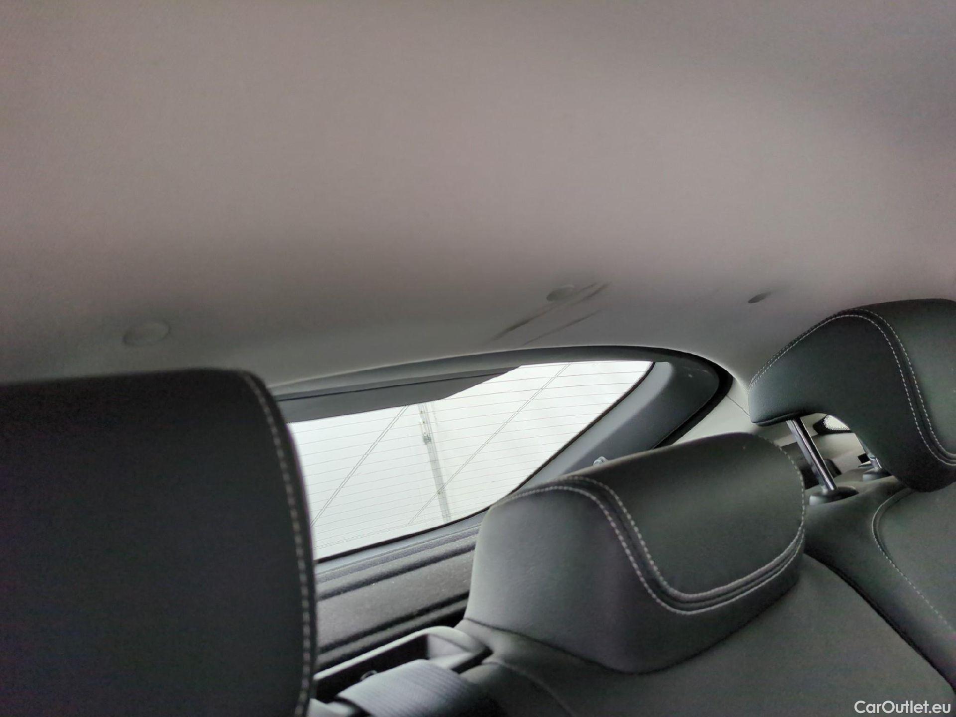  Renault  Arkana RENAULT  / 2021 / 5P / SUV Intens TCe 140 EDC -21B #16