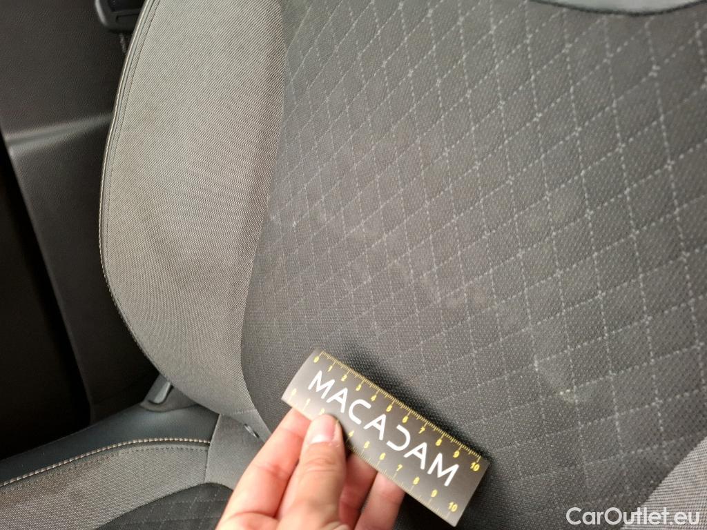  Opel   Grandland X Grandland X Elegance Business 1.5 130CV BVA8 E6d #31